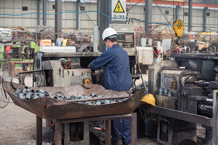 铁力网架锥头车间